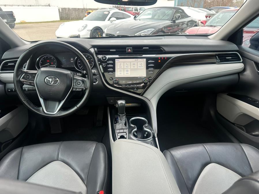 2020 Toyota Camry XLE Auto (Natl) photo