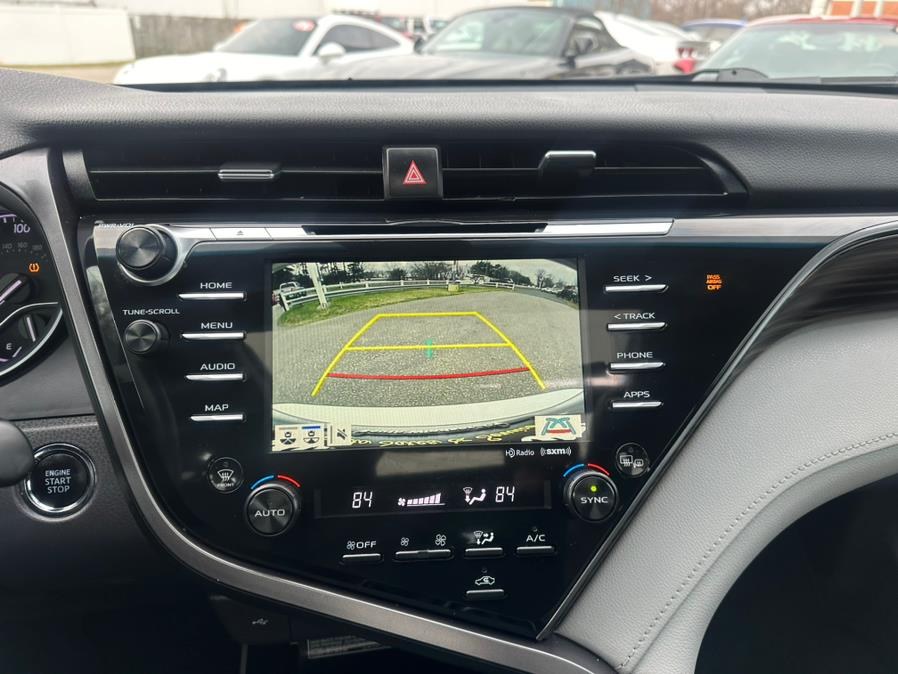 2020 Toyota Camry XLE Auto (Natl) photo