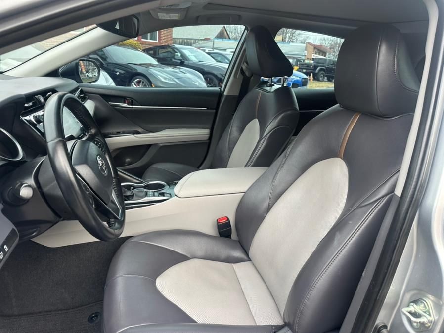 2020 Toyota Camry XLE Auto (Natl) photo