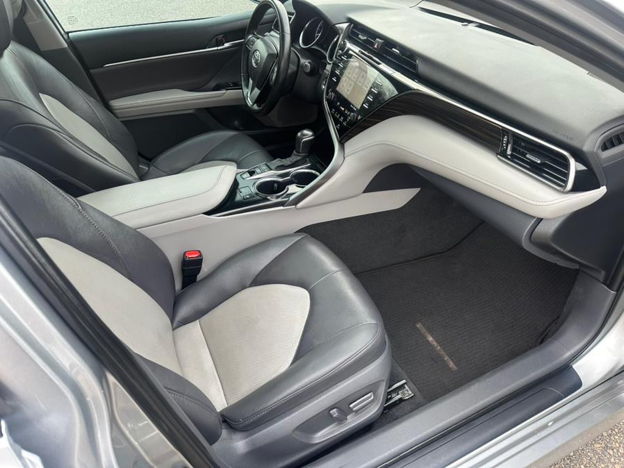 2020 Toyota Camry XLE Auto (Natl) photo