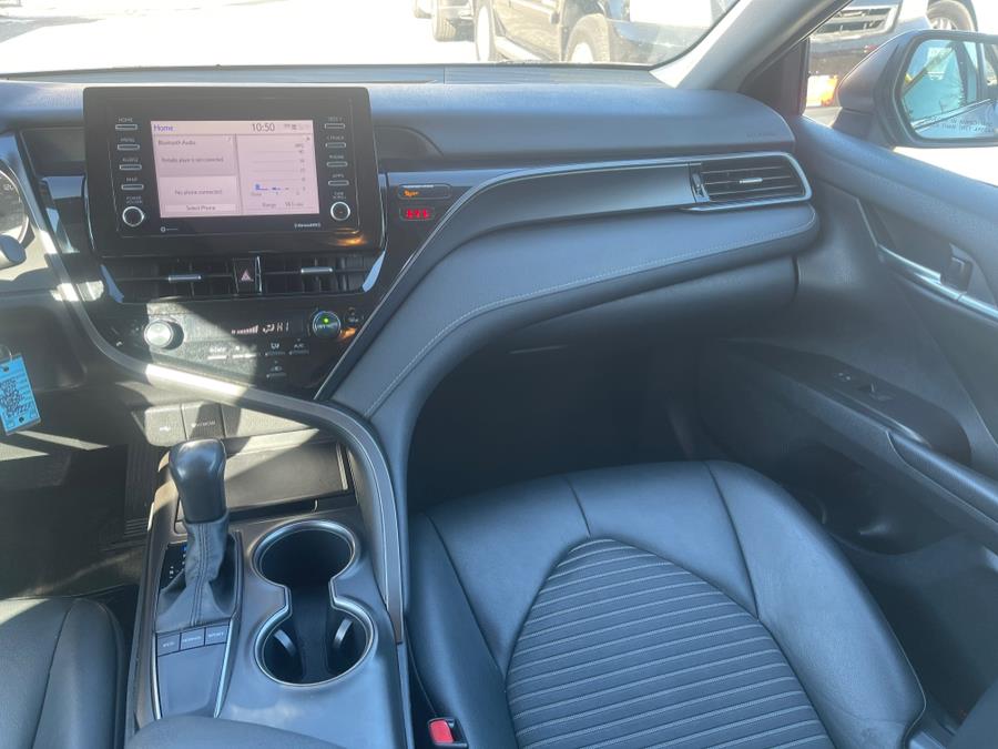 2022 Toyota Camry SE Auto (Natl) photo