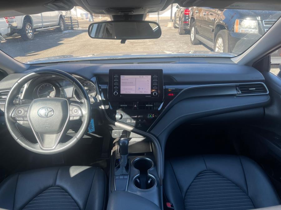 2022 Toyota Camry SE Auto (Natl) photo