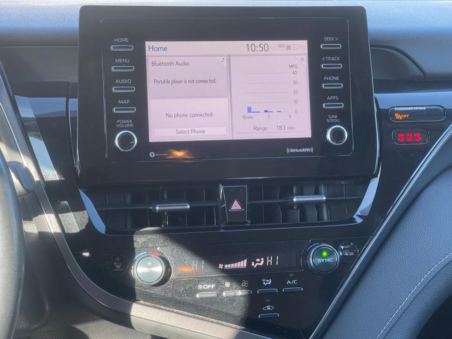 2022 Toyota Camry SE Auto (Natl) photo