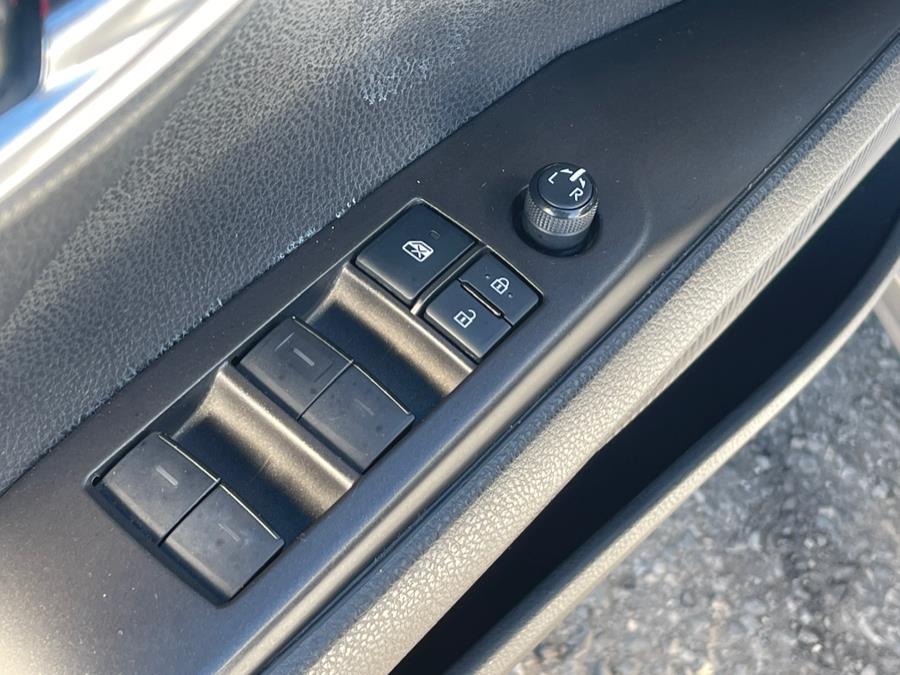 2022 Toyota Camry SE Auto (Natl) photo