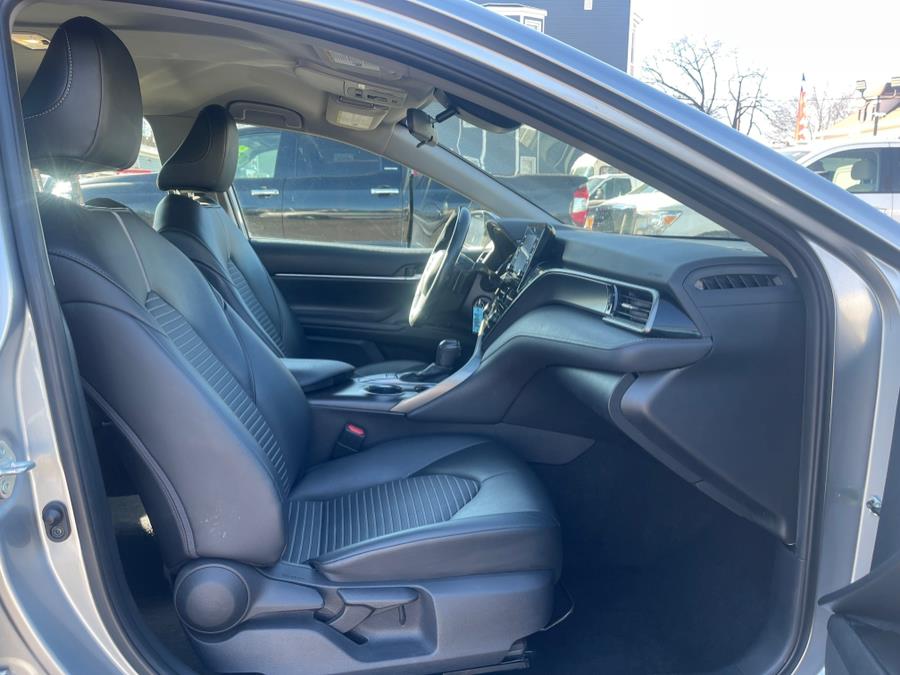 2022 Toyota Camry SE Auto (Natl) photo