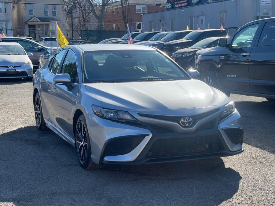 2022 Toyota Camry SE Auto (Natl) photo