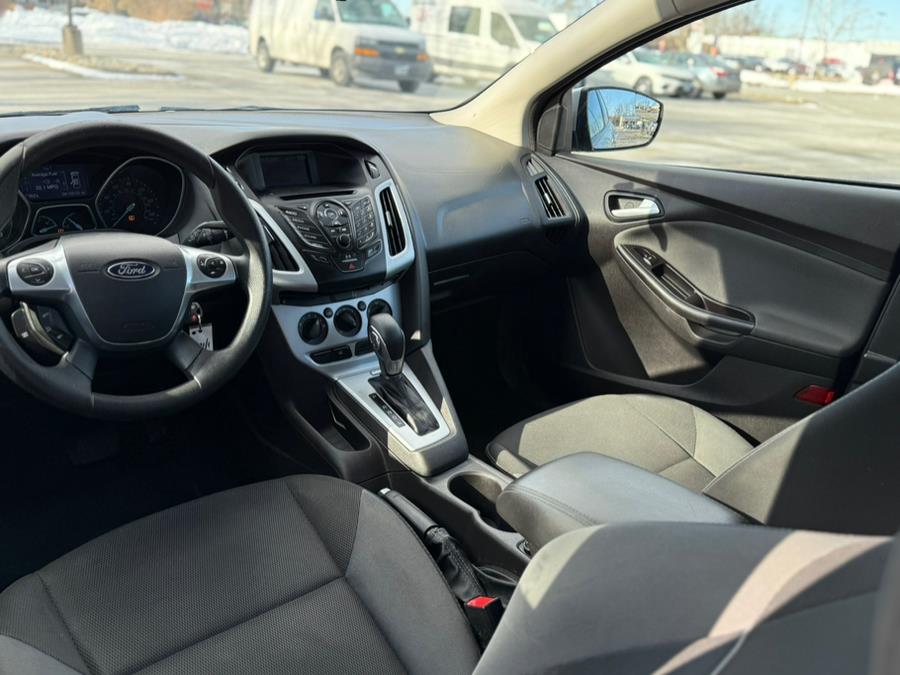 2014 Ford Focus SE photo