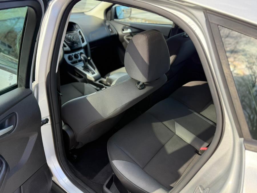 2014 Ford Focus SE photo