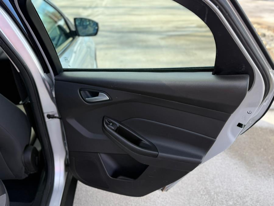 2014 Ford Focus SE photo