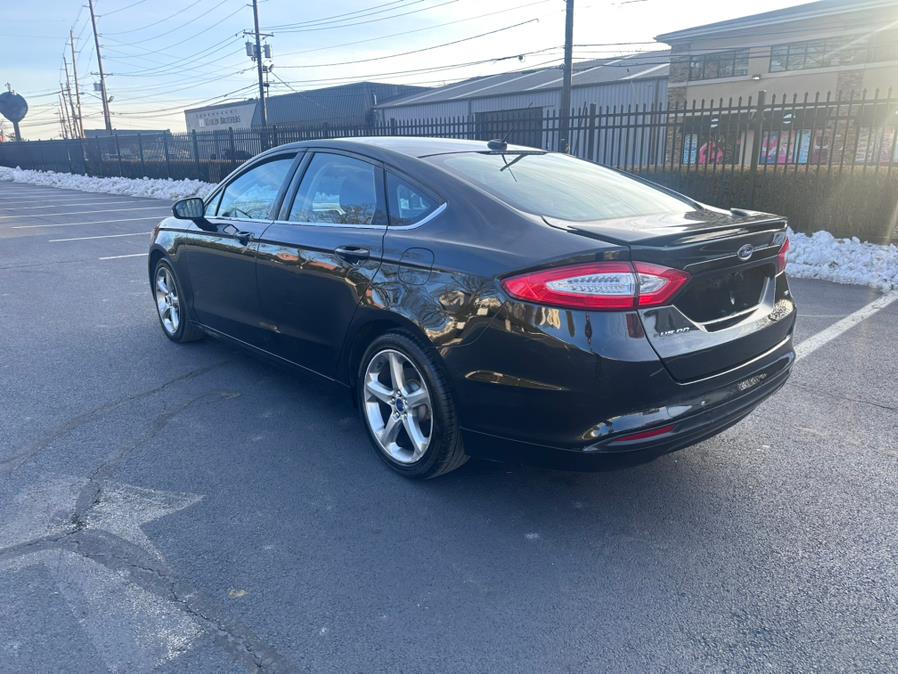 2014 Ford Fusion SE photo