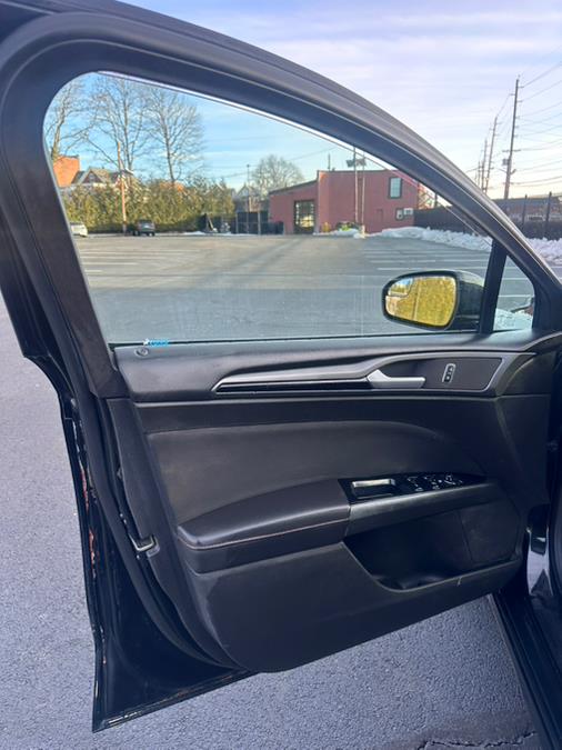 2014 Ford Fusion SE photo