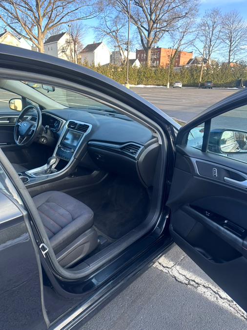 2014 Ford Fusion SE photo