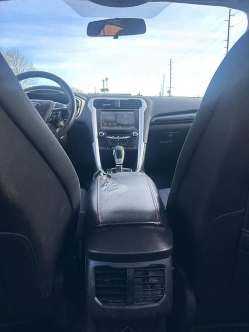 2014 Ford Fusion SE photo