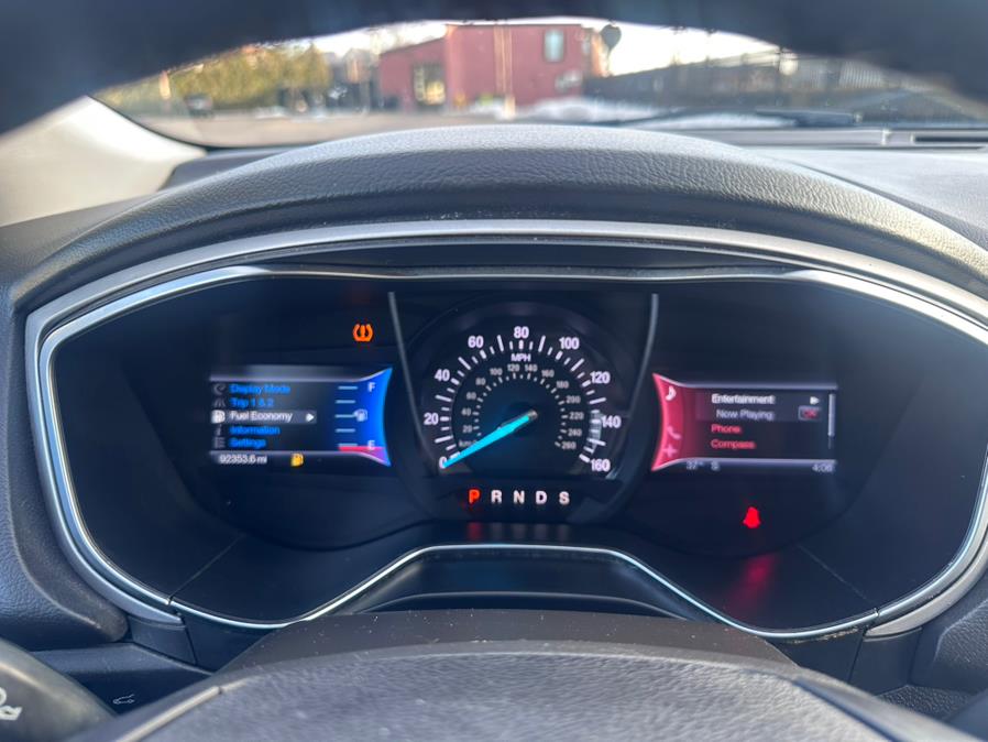 2014 Ford Fusion SE photo