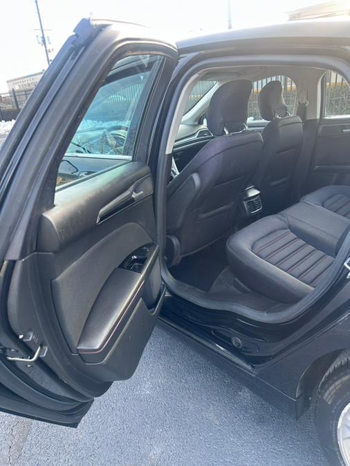 2014 Ford Fusion SE photo