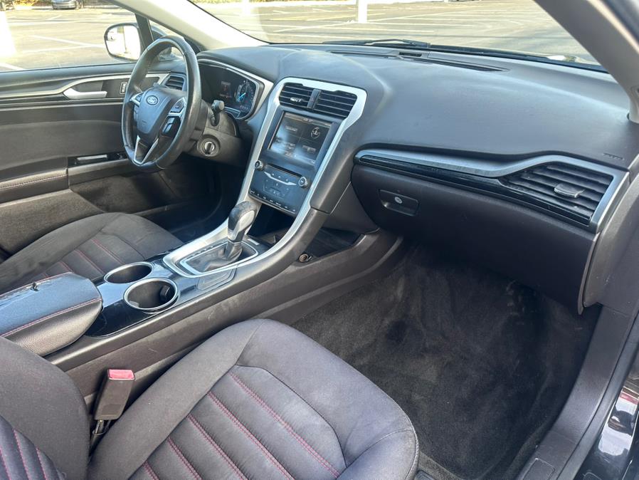 2014 Ford Fusion SE photo
