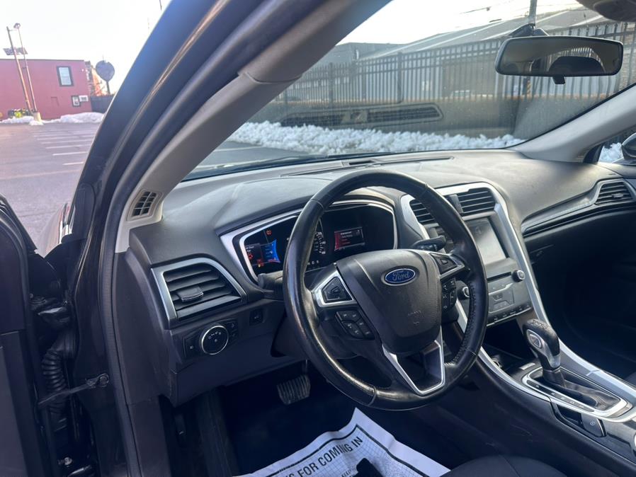 2014 Ford Fusion SE photo
