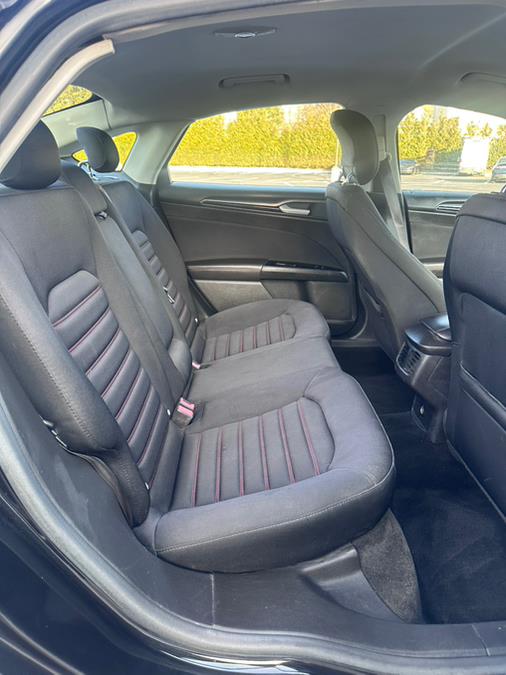 2014 Ford Fusion SE photo