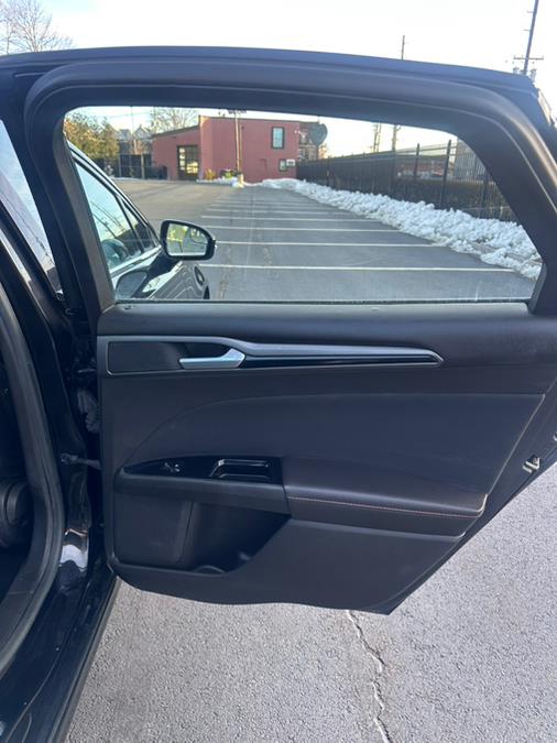 2014 Ford Fusion SE photo