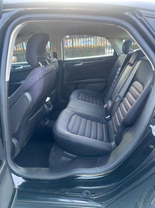 2014 Ford Fusion SE photo