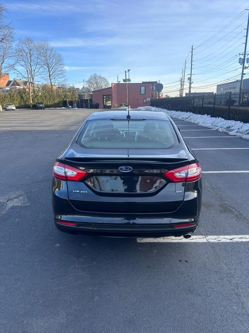 2014 Ford Fusion SE photo