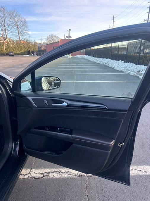 2014 Ford Fusion SE photo