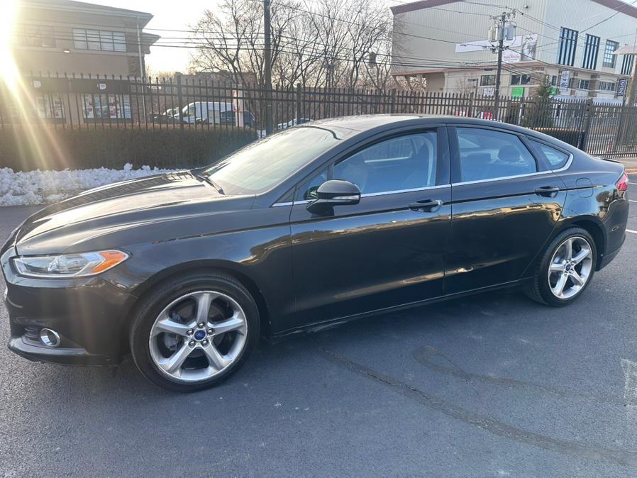 2014 Ford Fusion SE photo