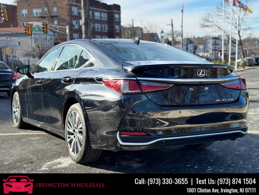 2021 Lexus ES ES photo