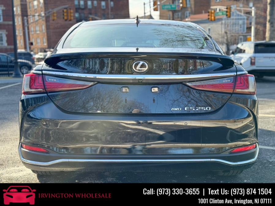 2021 Lexus ES ES photo