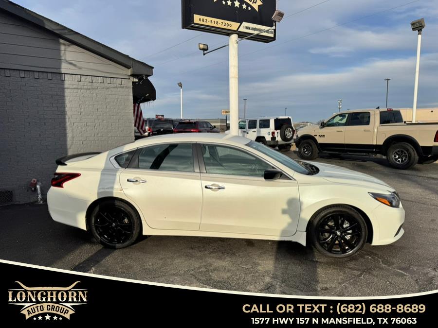 2017 Nissan Altima 2017.5 2.5 SR Sedan photo