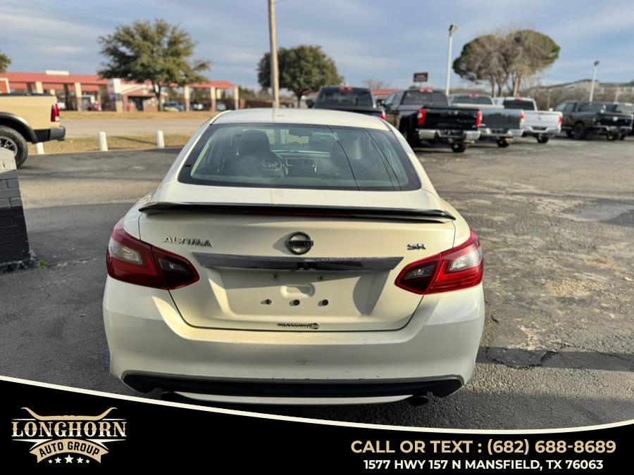 2017 Nissan Altima 2017.5 2.5 SR Sedan photo