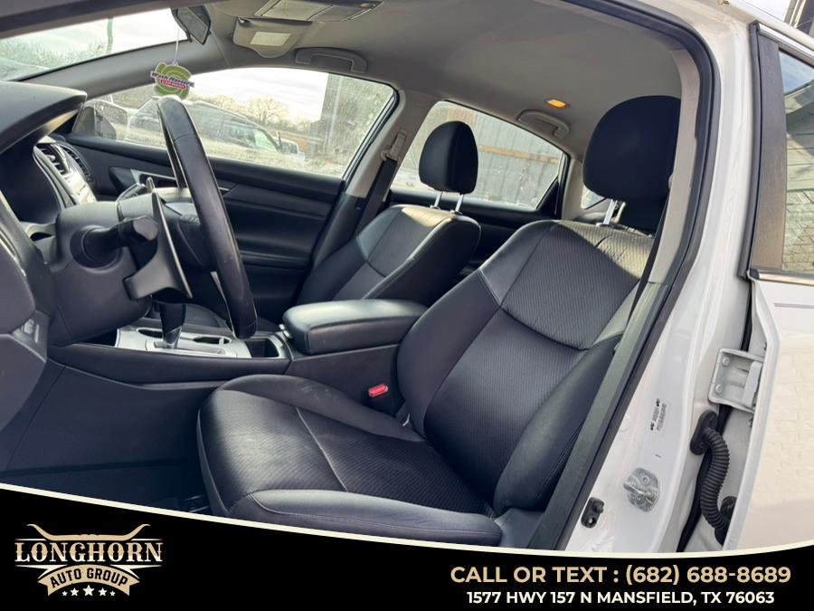 2017 Nissan Altima 2017.5 2.5 SR Sedan photo
