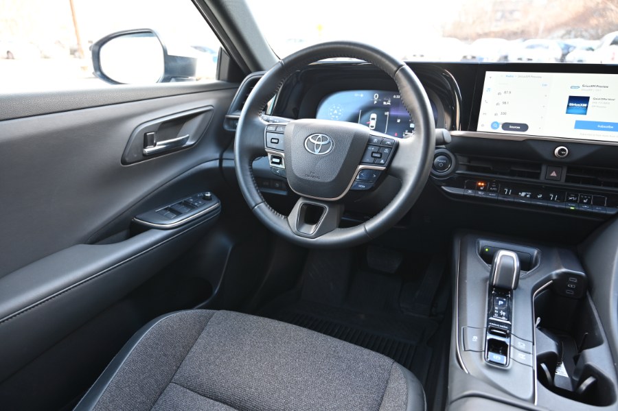 2023 Toyota Crown XLE AWD photo