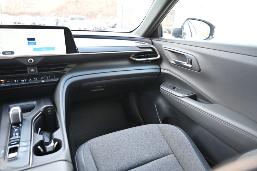 2023 Toyota Crown XLE AWD photo
