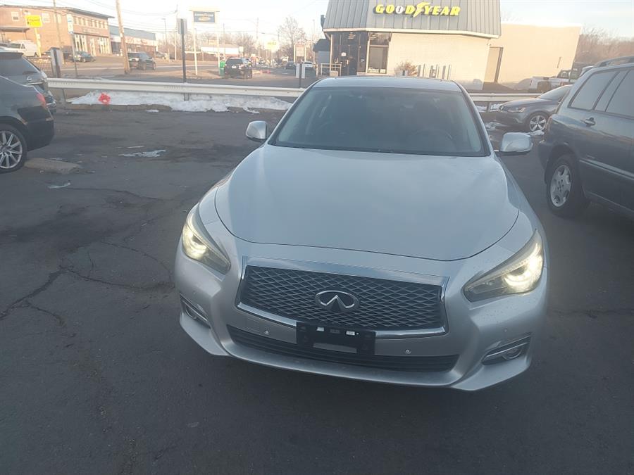 2014 Infiniti Q50 photo