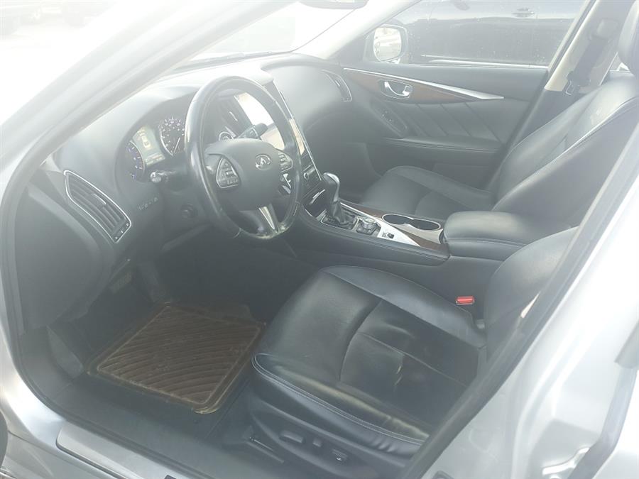 2014 Infiniti Q50 photo