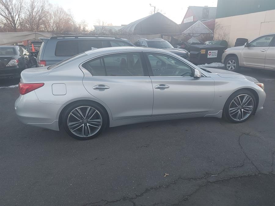 2014 Infiniti Q50 photo