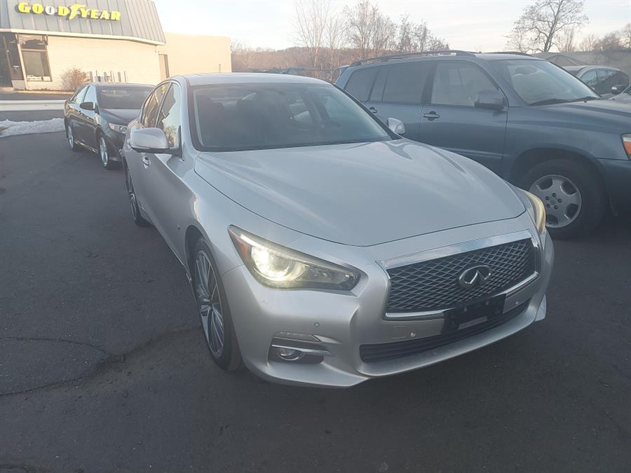 2014 Infiniti Q50 photo