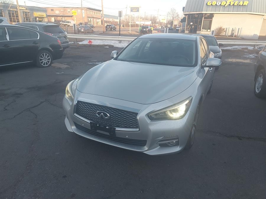 2014 Infiniti Q50 photo