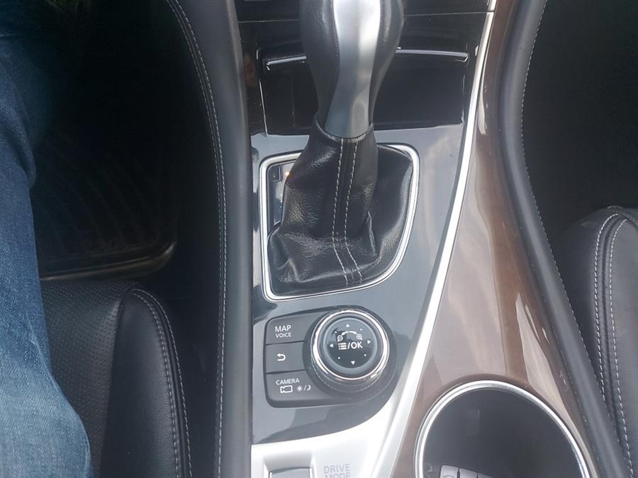 2014 Infiniti Q50 photo