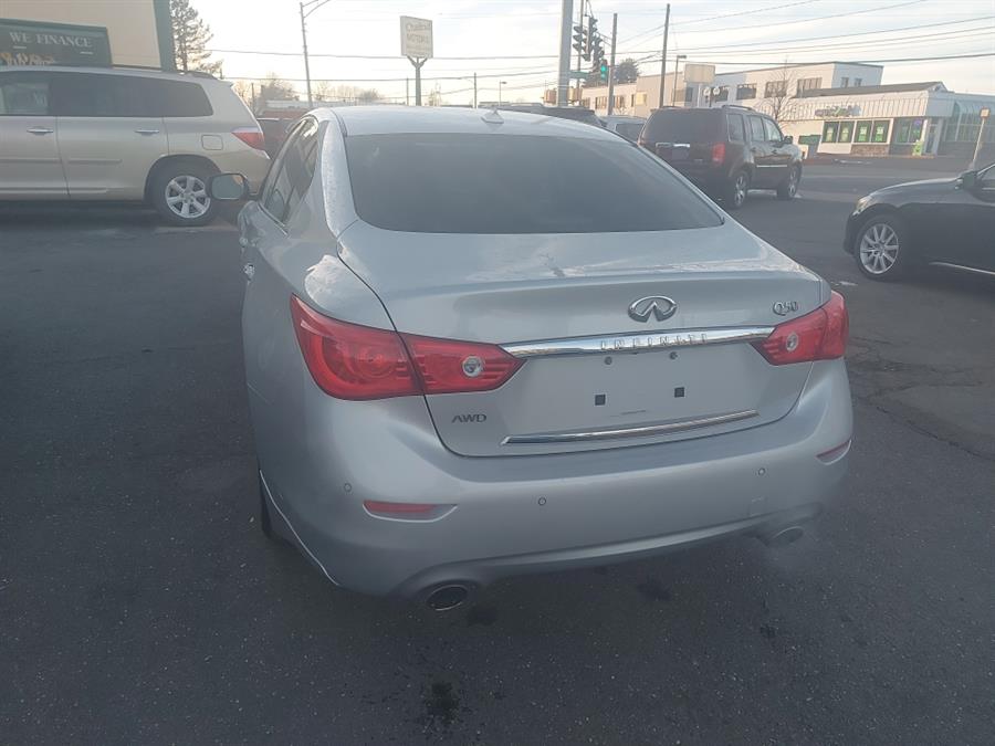 2014 Infiniti Q50 photo