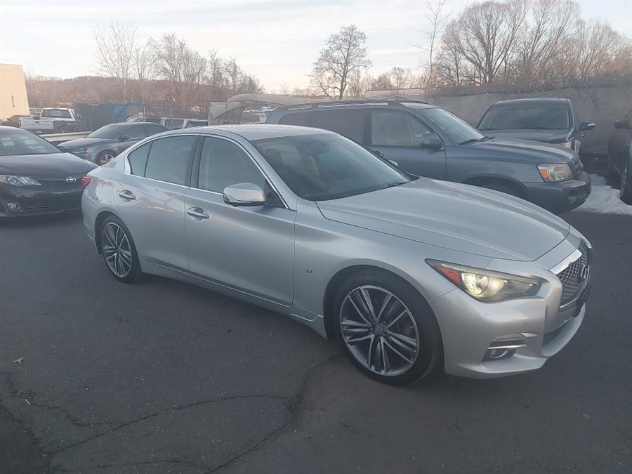 2014 Infiniti Q50 photo