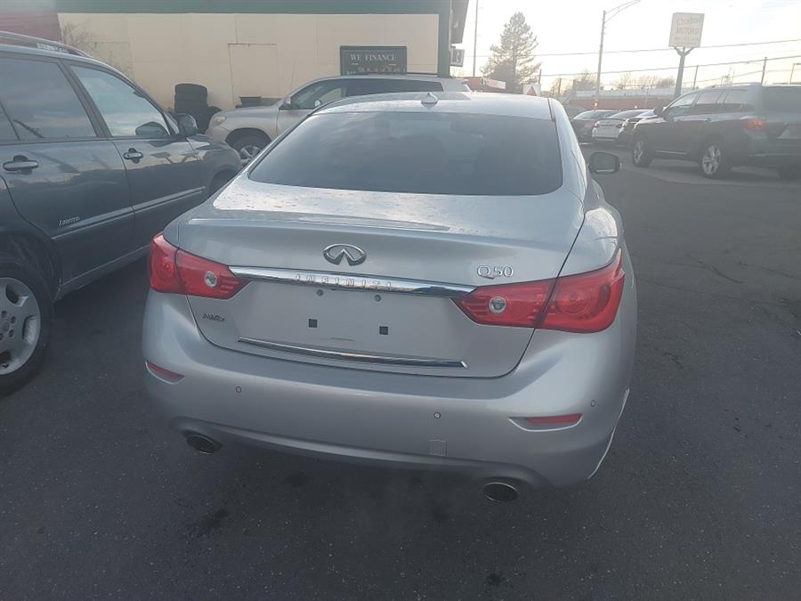 2014 Infiniti Q50 photo