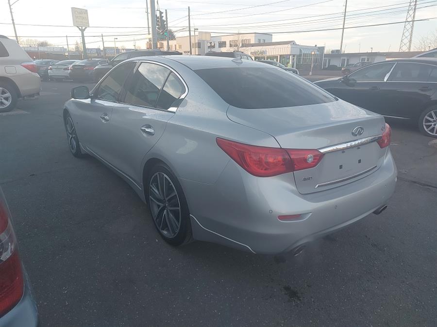 2014 Infiniti Q50 photo