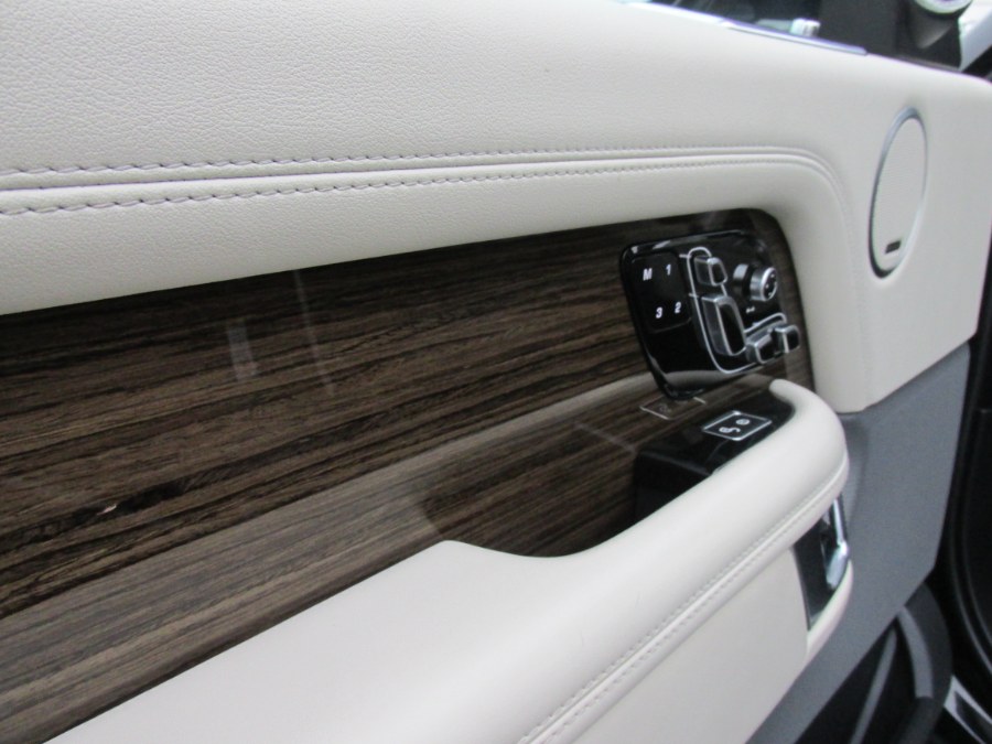 2018 Land Rover Range Rover V8 Supercharged SWB photo