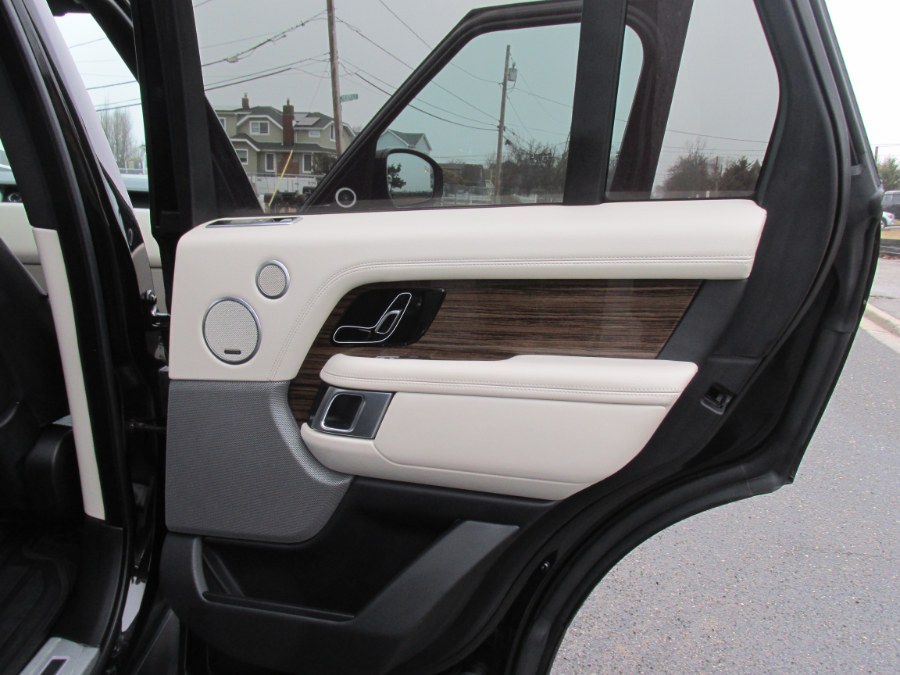 2018 Land Rover Range Rover V8 Supercharged SWB photo