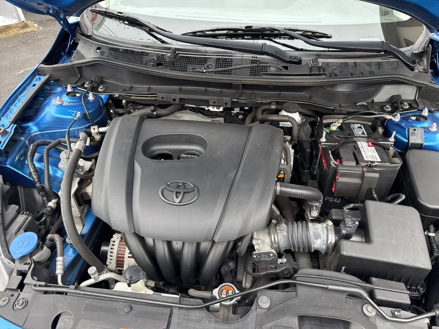 2019 Toyota Yaris LE photo