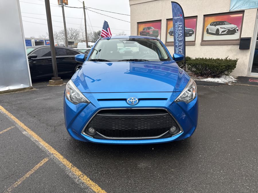 2019 Toyota Yaris LE photo