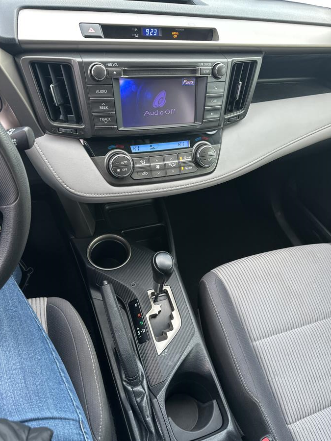 2013 Toyota RAV4 XLE photo