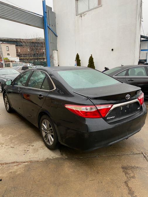 2017 Toyota Camry SE Auto (Natl) photo
